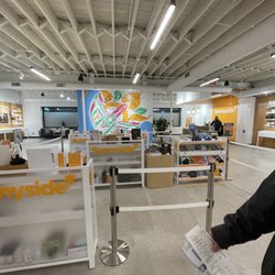 Sunnyside Cannabis Dispensary - Elmwood Park - Inside