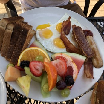 Main's Mansion - Farmers big breakfast - Pubs Near Me - Markham, Ontario
