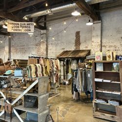 Abingdon Commons - Clothing