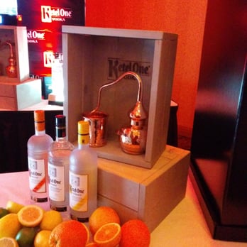 Gay Days Orlando 2016 - Kettle one vodka serving up some refreshing cocktails - Festivals Near Me - Orlando, Florida Gay Days Orlando 2016 - Kettle one vodka serving up some refreshing cocktails - Festivals Near Me - Orlando, Florida