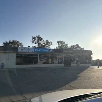 Valero - There's a reason why the parking lot is empty - Gas Stations Near Me - Coalinga, California Valero - There's a reason why the parking lot is empty - Gas Stations Near Me - Coalinga, California