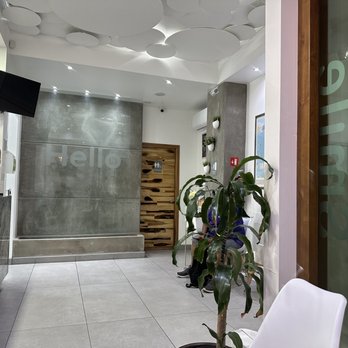Smile Tijuana Dentist - This the waiting room. - General Dentistry Near Me - Tijuana, BCN