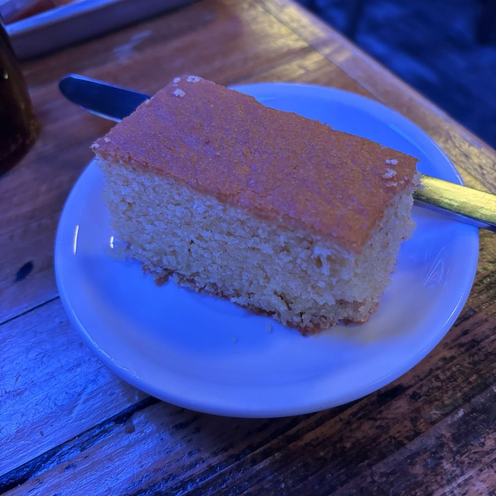 Pierce Creek - Cornbread is served with the chili - Burgers Near Me - Creve Coeur, Missouri Pierce Creek - Cornbread is served with the chili - Burgers Near Me - Creve Coeur, Missouri