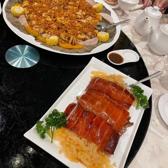 Lobster Harbour - Chicken rice and BBQ suckling pig. Just these two would be a meal, but why stop there? - Cantonese Near Me - Scarborough, Ontario Lobster Harbour - Chicken rice and BBQ suckling pig. Just these two would be a meal, but why stop there? - Cantonese Near Me - Scarborough, Ontario