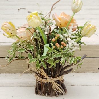 Sandy's Stems - Rustic centerpieces! - Florists Near Me Sandy's Stems - Rustic centerpieces! - Florists Near Me