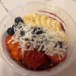 Absolutely delicious açaí bowl! The staff is so friendly, and the prices are very reasonable. I will definitely be back soon!