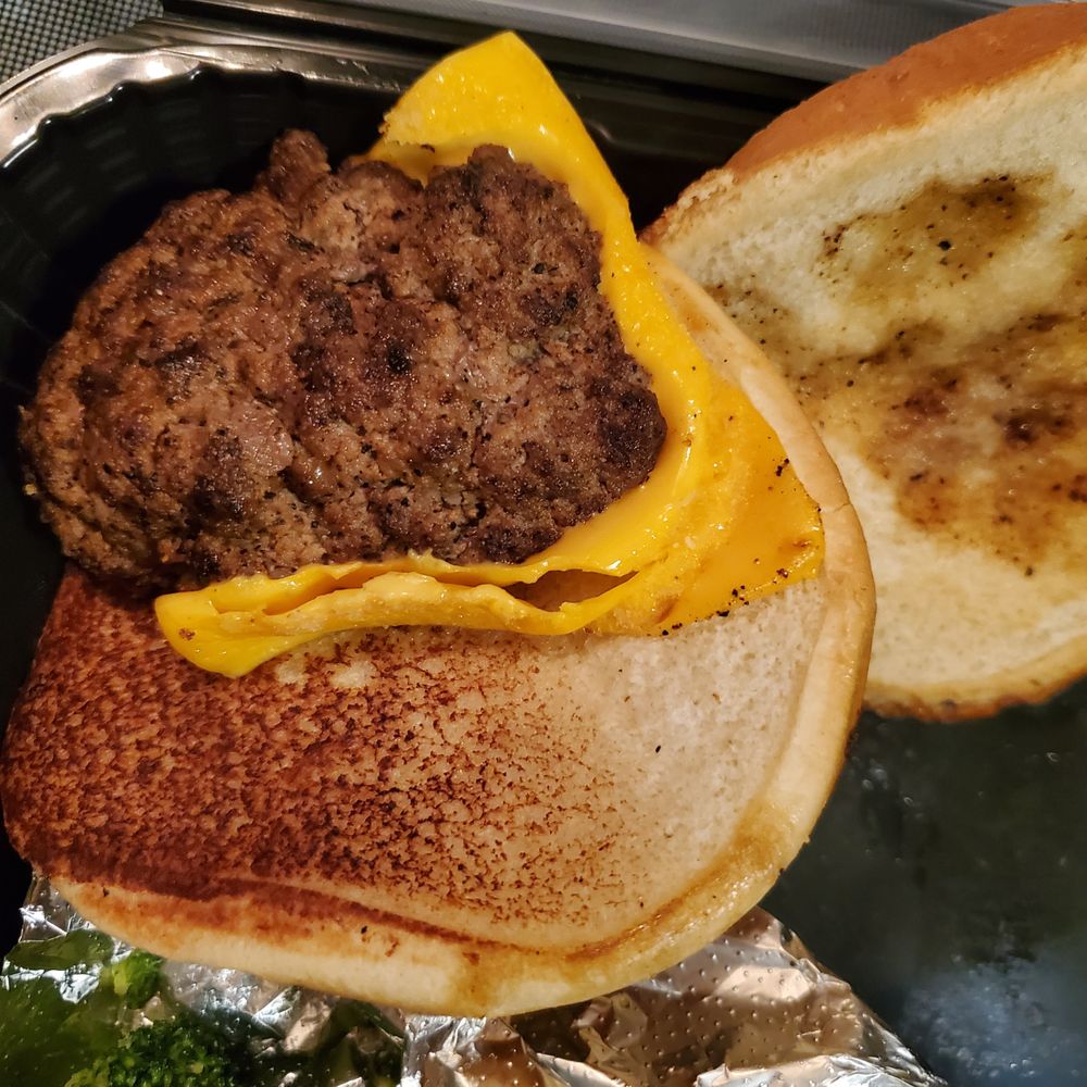 Outback Steakhouse - Kid Hamburger #1 - Steakhouses Near Me - Shreveport, Louisiana