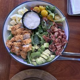 Crispy chicken Cobb