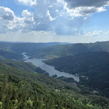 Parque Nacional da Peneda-Gerês - Caldo River from viewpoint at Miradouro Novo - Parks Near Me - Caldas do Gerês, 03 Parque Nacional da Peneda-Gerês - Caldo River from viewpoint at Miradouro Novo - Parks Near Me - Caldas do Gerês, 03