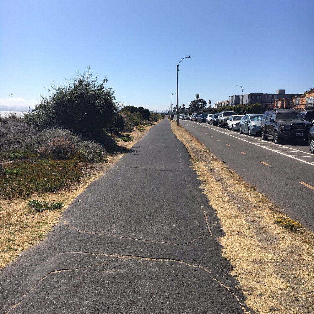 Alameda Beach - Paved path along the beach - Beaches Near Me - Alameda, California