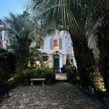 108 Elemental Tours - Judge's house - Walking Tours Near Me