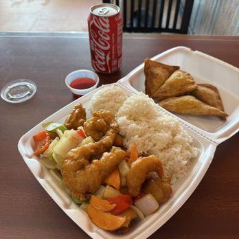 RED PANDA - Updated February 2026 - 19 Photos - 4444 W Illinois