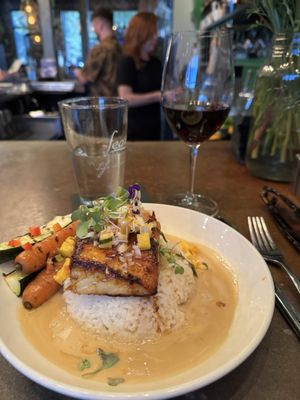 Feast Raw Bar & Bistro by null