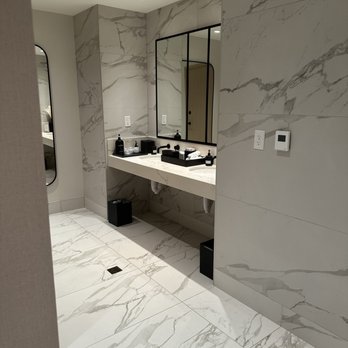 Spa Pendry Washington DC - Women's locker room - Day Spas Near Me - Washington, DC, District of Columbia