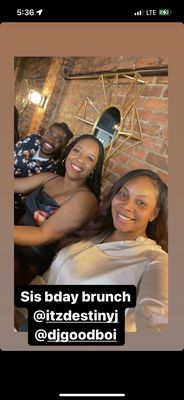 Zef's Dockside Bar + Kitchen by null