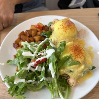 Aloha Kitchen - Lobster Eggs Benedict was delicious!! - Breakfast & Brunch Near Me - Honolulu, Hawaii