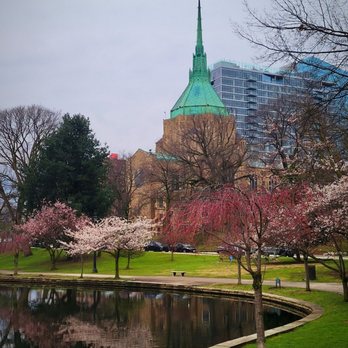Wade Park Lagoon - Parks Near Me - Cleveland, Ohio