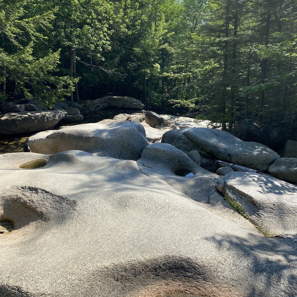 Diana's Baths - Easy to climb rocks. - Lakes Near Me - North Conway, New Hampshire