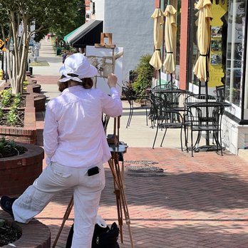Honeycomb Cafe - Painter out front on a Sunday morning - New American Near Me - Belmont, North Carolina