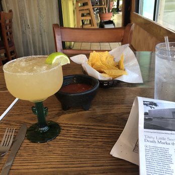 El Maguey Mexican Restaurant - Regular size margarita and complimentary chips and salsa. - Mexican Near Me - Exmore, Virginia El Maguey Mexican Restaurant - Regular size margarita and complimentary chips and salsa. - Mexican Near Me - Exmore, Virginia