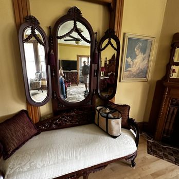 Hanson House Bed & Breakfast - Hotels Near Me - Grayling, Michigan Hanson House Bed & Breakfast - Hotels Near Me - Grayling, Michigan
