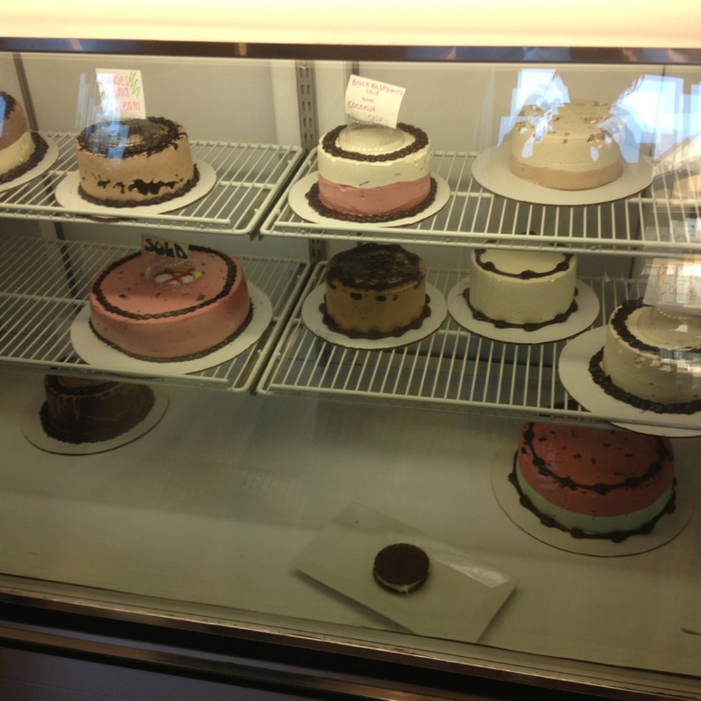 Cap’s Ice Cream - Cakes - Ice Cream & Frozen Yogurt Near Me - Mount Prospect, Illinois Cap’s Ice Cream - Cakes - Ice Cream & Frozen Yogurt Near Me - Mount Prospect, Illinois
