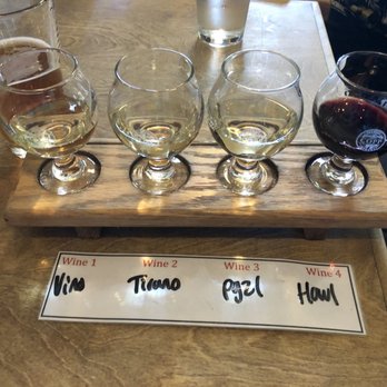 Copp Brewery & Winery - First wine flight... everything was good! - Brewpubs Near Me - Crystal River, Florida Copp Brewery & Winery - First wine flight... everything was good! - Brewpubs Near Me - Crystal River, Florida
