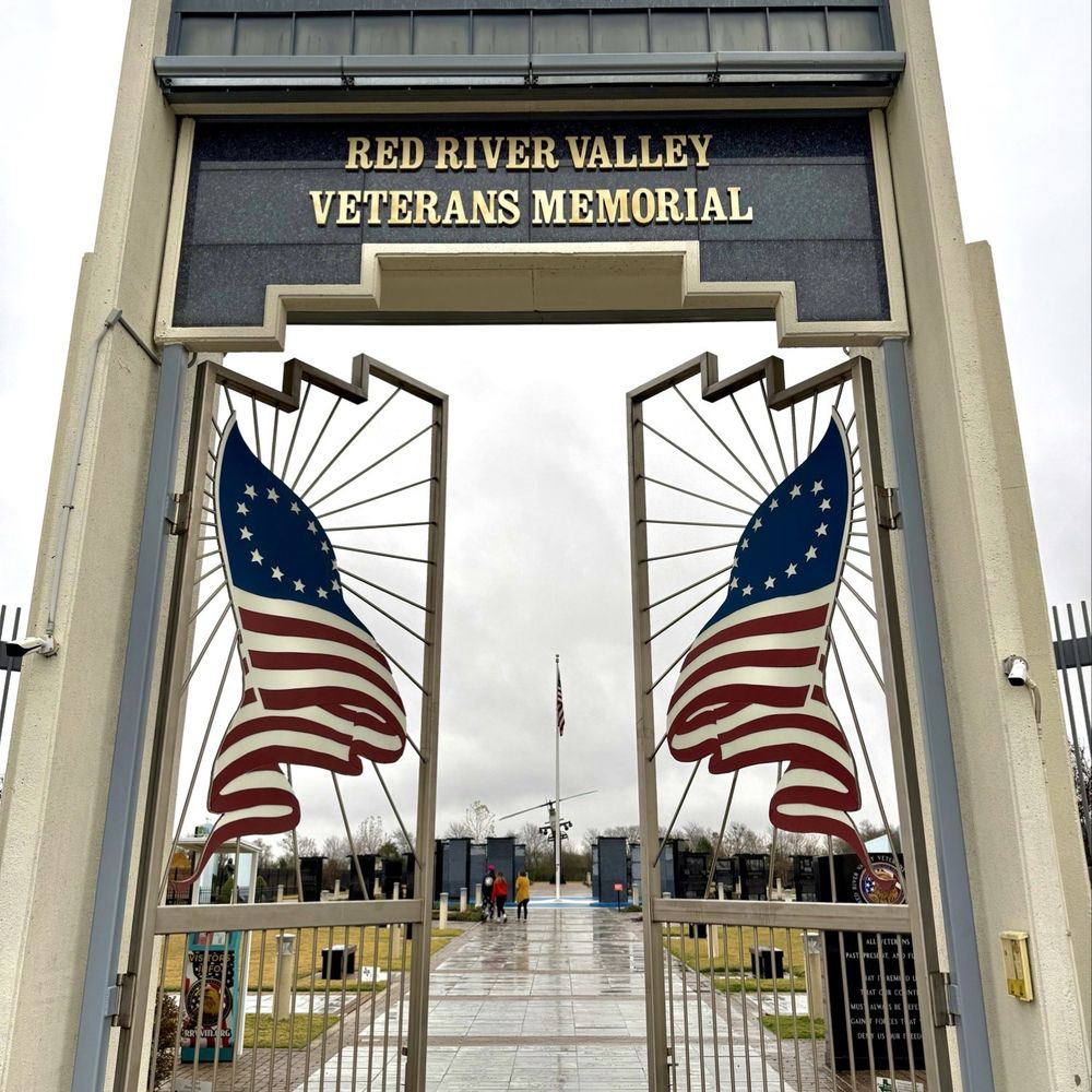Red River Valley Veterans Memorial - Art Museums Near Me - Paris, Texas Red River Valley Veterans Memorial - Art Museums Near Me - Paris, Texas