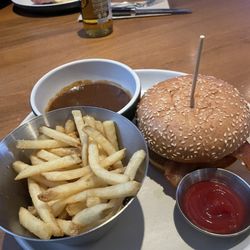 LOCAL Public Eatery Garry Street - Burger - YUMMMM