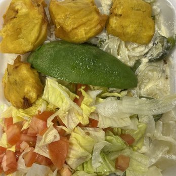 Encanta Latin Grill - Pollo De Crema Jalapeño (chicken filet, Nicaraguan-style Jalapeno cream sauce, avocado, house rice, salad, tajadas); IG: @katzlundell - Nicaraguan Near Me - Torrance, California