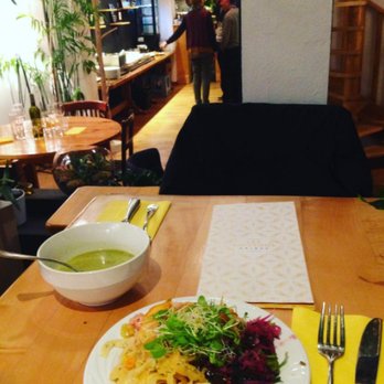 Dolma restaurant - Buffet sur le thème des produits fermentés - Vegetarian Near Me - Ixelles, BRU