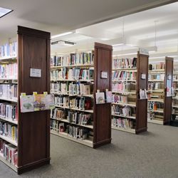 CH Booth Library - Nonfiction stacks