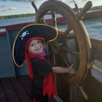 Pirates Hideaway - Boat Charters Near Me - Eagle River, Wisconsin