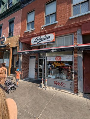 Schwartz's Deli by null