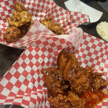 bb.q Chicken O'Fallon - Honey Garlic Boneless , Secret Sauce Boneless - Korean Near Me - O'Fallon, Illinois
