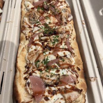 Al Dente - BBQ Chicken Flatbread - Italian Near Me - Garden Grove, California Al Dente - BBQ Chicken Flatbread - Italian Near Me - Garden Grove, California