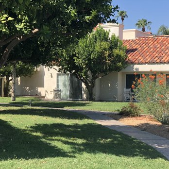 Desert Breeze Resort - Resorts Near Me - Palm Desert, California