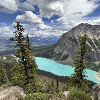 Lake Louise - Lakes Near Me - Lake Louise, Alberta Lake Louise - Lakes Near Me - Lake Louise, Alberta