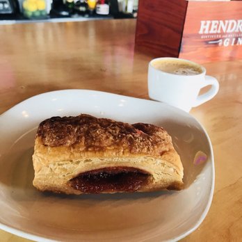 La Cubana - Pastelito de Guava y el cortadito - Cuban Near Me - Marietta, Georgia