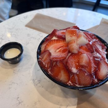 Sul & Beans - Strawberry Bingsoo - Desserts Near Me - Cupertino, California Sul & Beans - Strawberry Bingsoo - Desserts Near Me - Cupertino, California