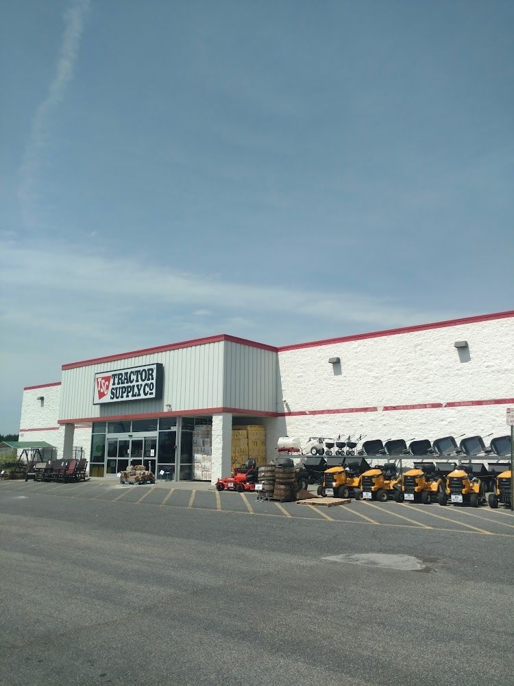 Tractor Supply Image