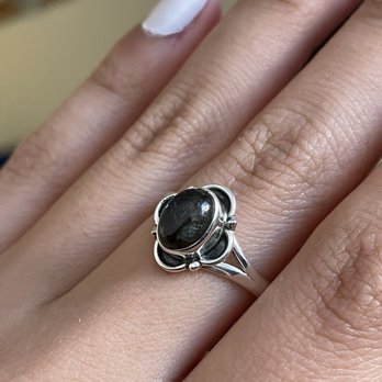 Stone Room - Labradorite ring - Jewelry Near Me - Albany, California Stone Room - Labradorite ring - Jewelry Near Me - Albany, California