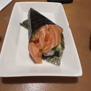 Dake Sushi - Salmon Hand Roll added avocado - Sushi Bars Near Me - Simi Valley, California Dake Sushi - Salmon Hand Roll added avocado - Sushi Bars Near Me - Simi Valley, California