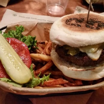 Diablo Burger - Create my own Green Chile Cheeseburger.  Good beef, skimp cheese and chiles.  Too expensive for what you get, too! - Burgers Near Me - Flagstaff, Arizona