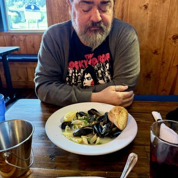 Zola's on the Water - Mussels and clams - Pizza Near Me - Brookings, Oregon Zola's on the Water - Mussels and clams - Pizza Near Me - Brookings, Oregon