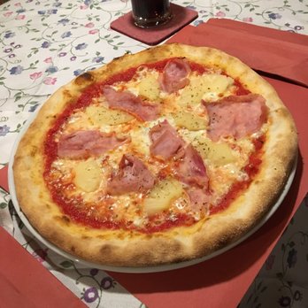 BAR Ariston - Pizza Hawaii - Bars Near Me - Badia, Abtei, BZ