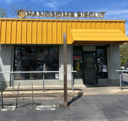 Handsome Biscuit by null