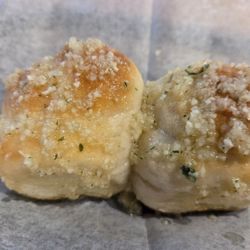 DelVecchio's Pizzeria & Italian Restaurant - Garlic Rolls
