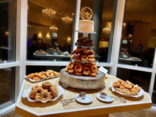 Sarah Donuts by null