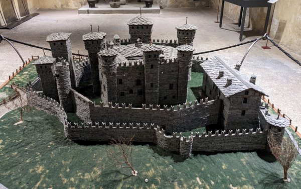 Castello di Fénis by null